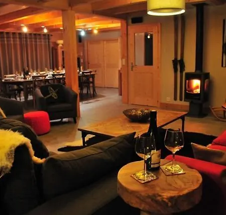 Mustang Chalet Hotel *